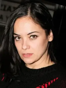 Κατερίνα Τσάβαλου (Katerina Tsavalou)