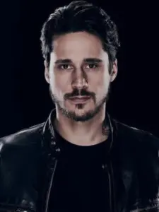 Peter Gadiot