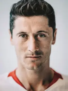 Ρόμπερτ Λεβαντόφσκι (Robert Lewandowski)