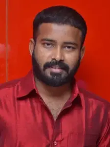 Dinesh Ravi (V R Dinesh)