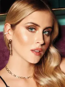 Valentina (Valentina Ferragni)