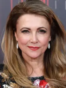 Emma Samms