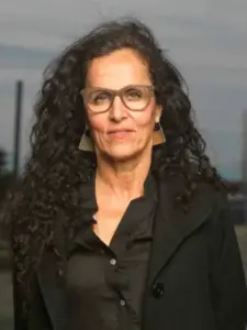 Laura Bari