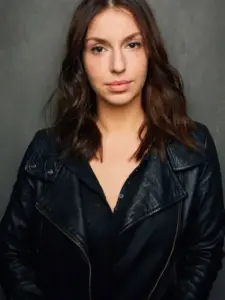 Zoe Kanters