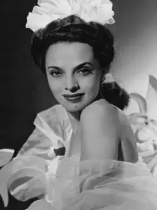Dora Luz