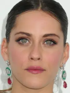 María León