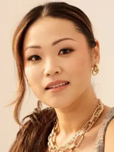 Jee Young Han