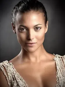 Elisa Mouliaá