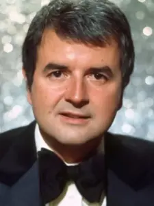 Rodney Bewes