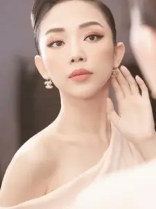Tóc Tiên (Toc Tien)