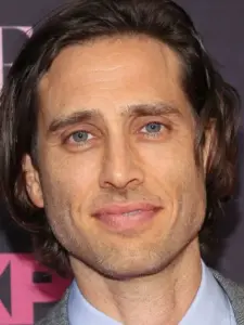 Μπραντ Φάλτσακ (Brad Falchuk)