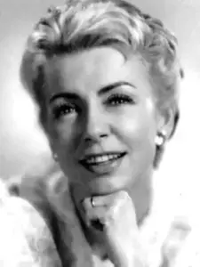 Élina Labourdette