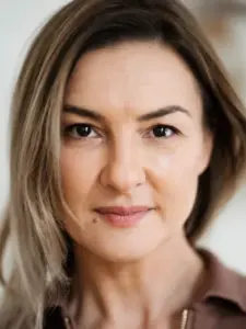 Ioana Flora
