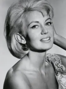 Janette Scott