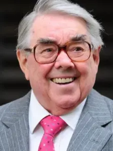 Ronnie Corbett