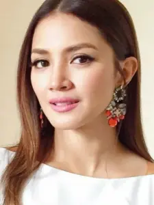 Nur Fazura