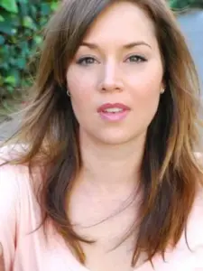 Shannon Esra