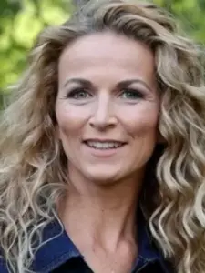 Ann Van den Broeck