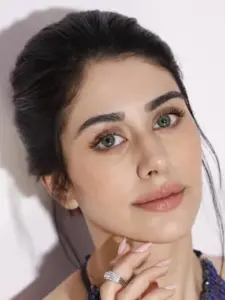 Warina Hussain (Hira Warina)