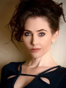 Αντριέν Γουίλκινσον (Adrienne Wilkinson)