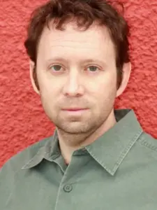 Oliver Robins