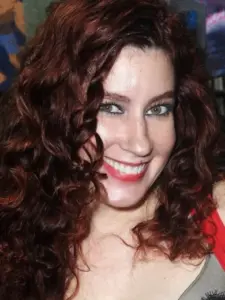 Victoria De Mare