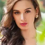 Evelyn Sharma