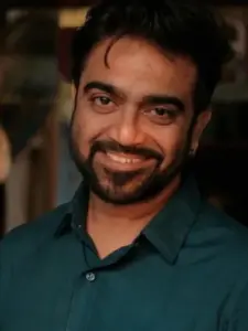 Faiz Khan