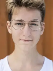Juri Winkler (Juri Sam Winkler)