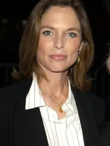 Kelly Curtis