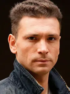 Anton Khabarov