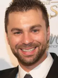 Aaron Burns