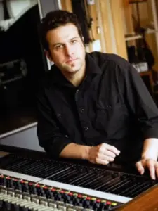 Lee Alexander