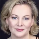 Sara Stewart
