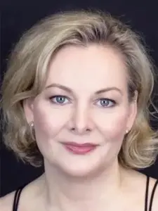 Sara Stewart