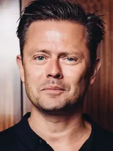 Fredrik Wikingsson