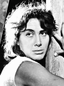 Νέλλη Αγγελίδου (Nelly Angelidou)