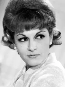 Μπεάτα Ασημακοπούλου (Beata Asimakopoulou)