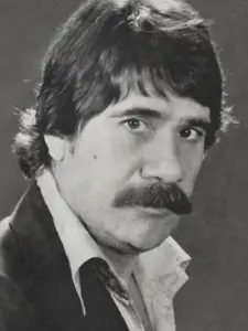 Σταύρος Παράβας (Stavros Paravas)