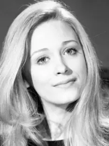 Νόρα Βαλσάμη (Nora Valsami)
